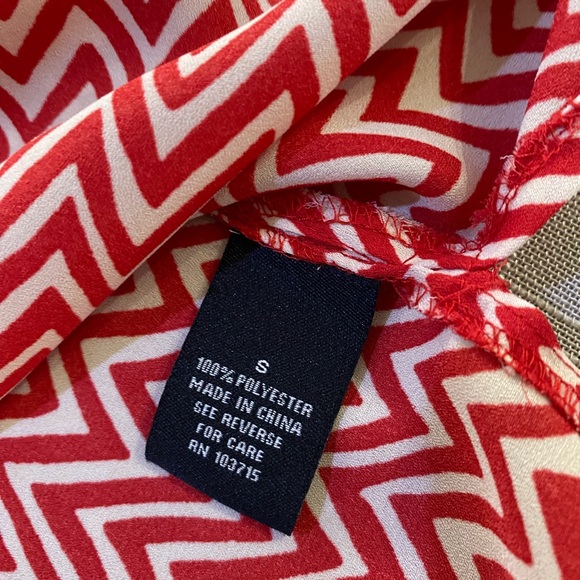 Zac & Rachel blouse in red and cream. Women’s size S - Picture 15 of 15